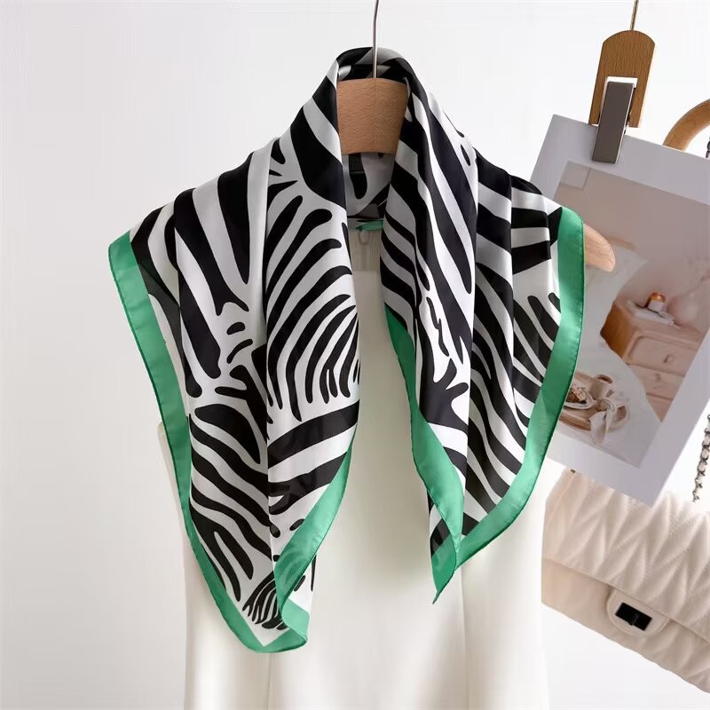 Neuer modischer Schal mit Zebr – Scarf Silk Square Bewertung und Preis
